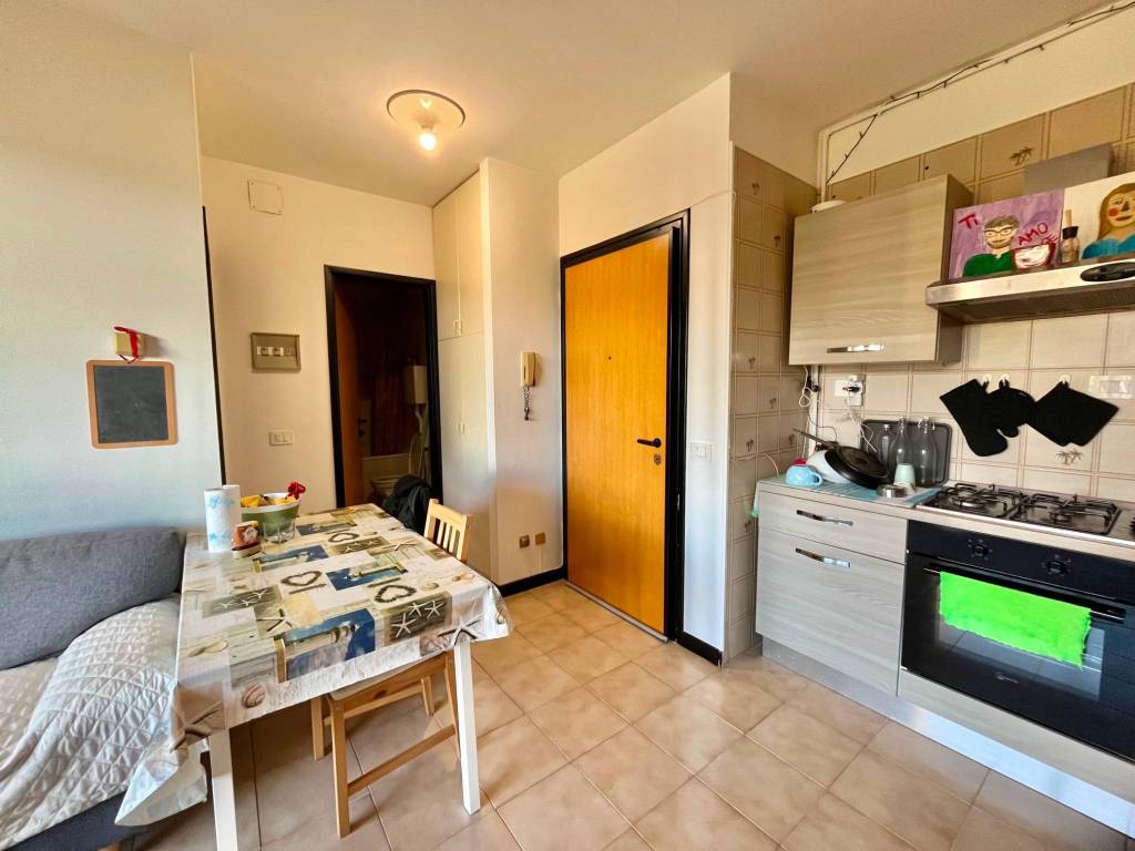 Appartamento a Genova in Via Carlo Lorenzini - Foto 5
