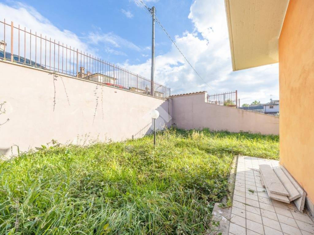 Villa a Guidonia montecelio in Via Guido Reni, 15 - Foto 4