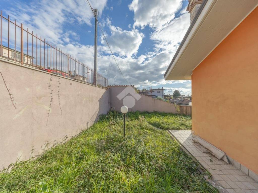 Villa a Guidonia montecelio in Via Guido Reni, 15 - Foto 5