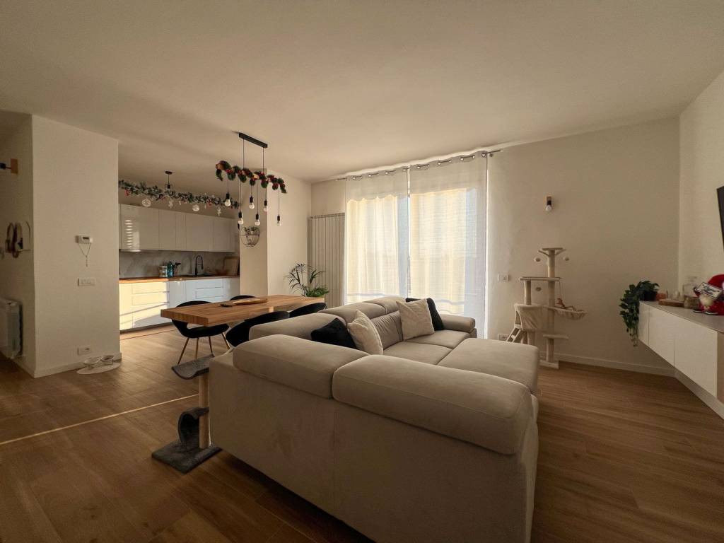 Appartamento a Cantù in Via Ortigara, 10 - Foto 2