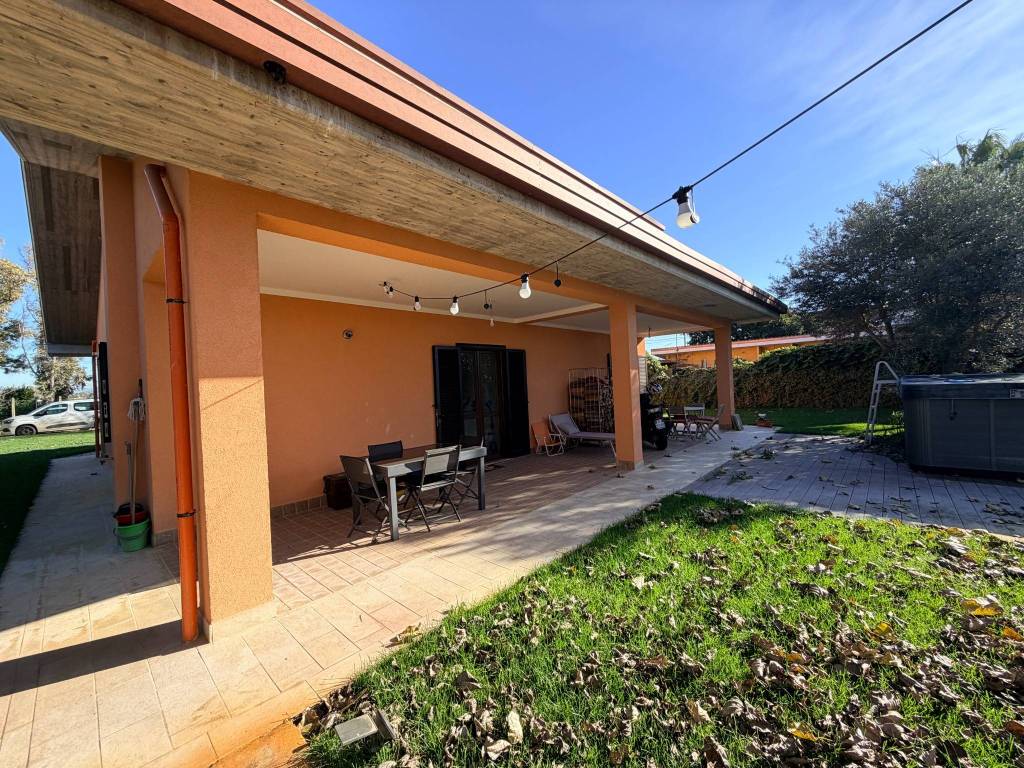 Villa a Ardea in Via Dell' Idrovora - Foto 3