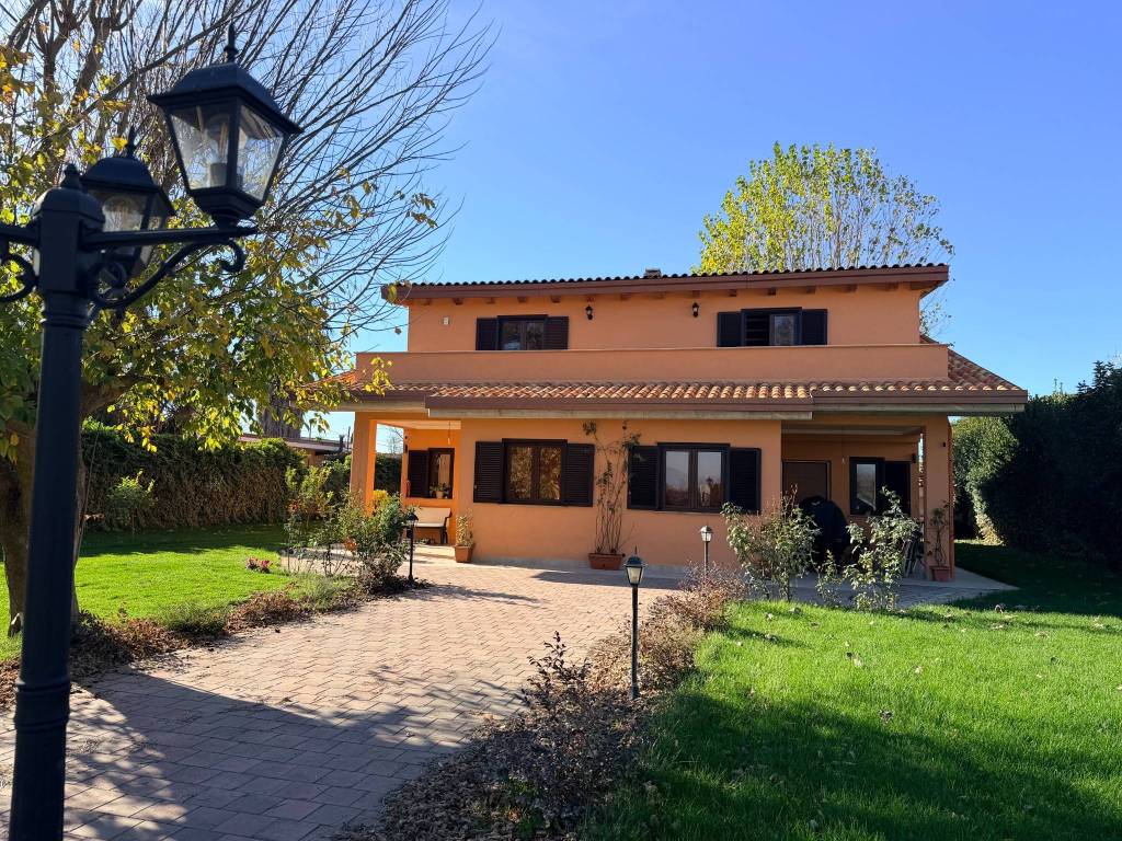 Villa a Ardea in Via Dell' Idrovora - Foto 4