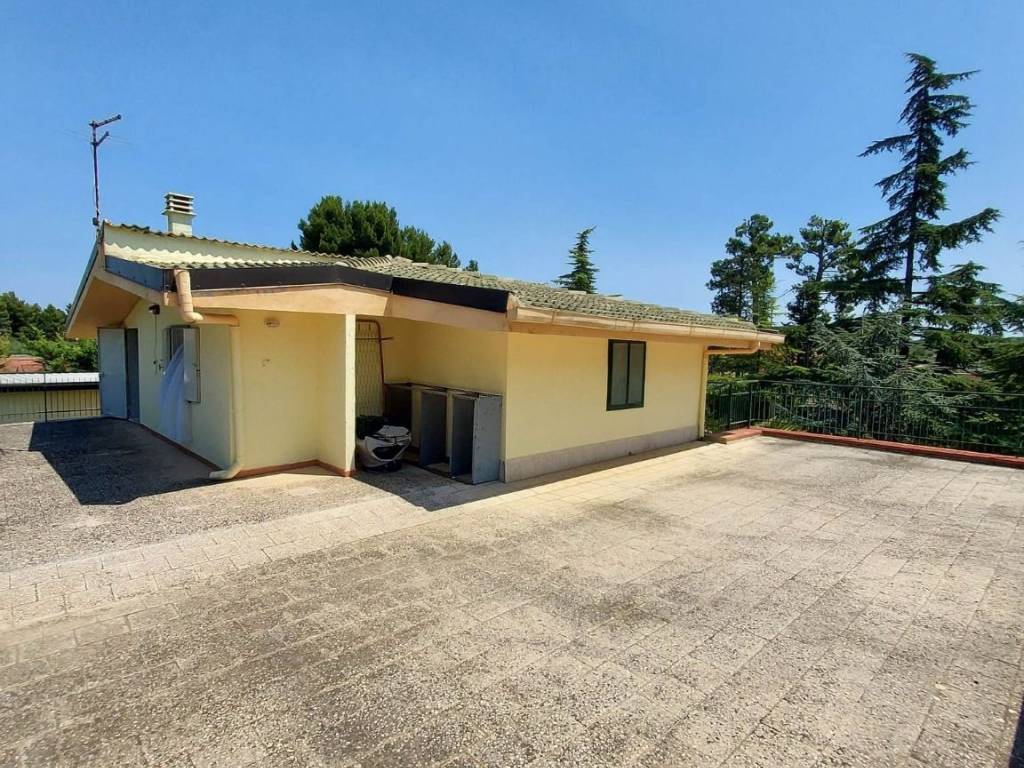 Villa a Andria in Via Monte Faraone - Foto 4