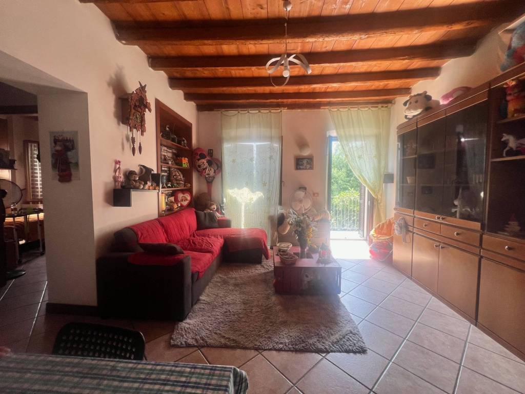 Appartamento a Cantù in Via Catania - Foto 2