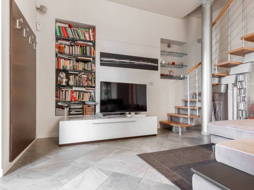 Casa indipendente a Sesto calende in Via Golasecca, 32 - Foto 4