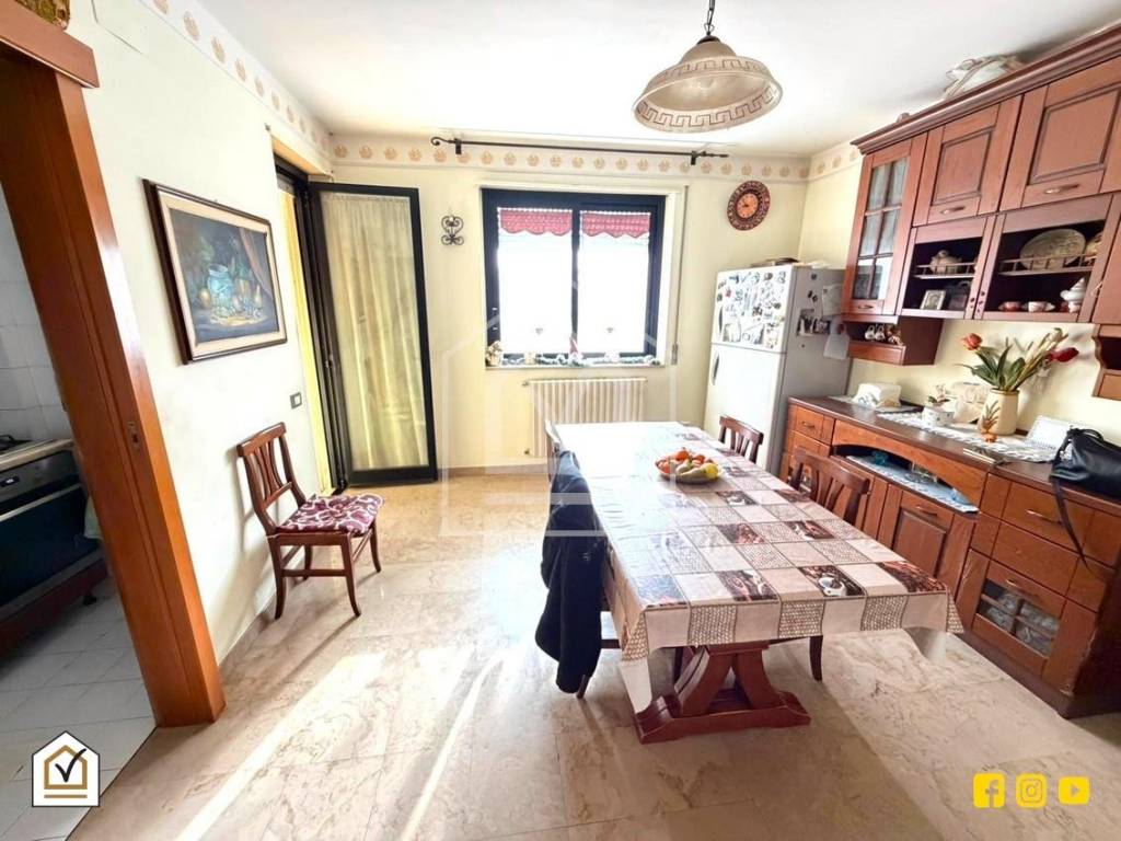 Appartamento a Noicattaro in Via Martiri della Carità - Foto 5