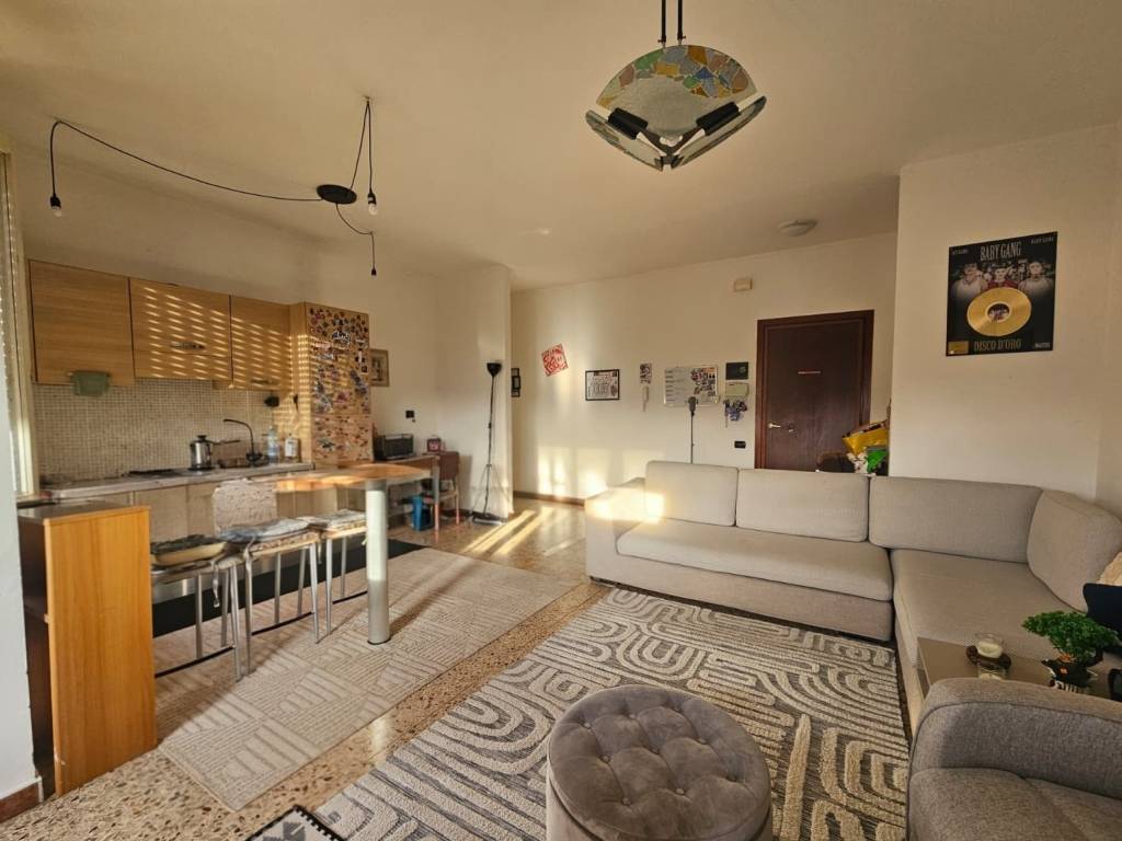 Appartamento a Vedano olona in Via Adua, 19 - Foto 2