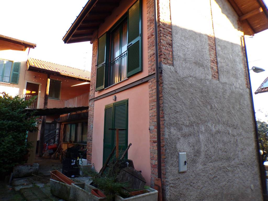 Casa indipendente a Comabbio in Via ai Monti - Foto 2