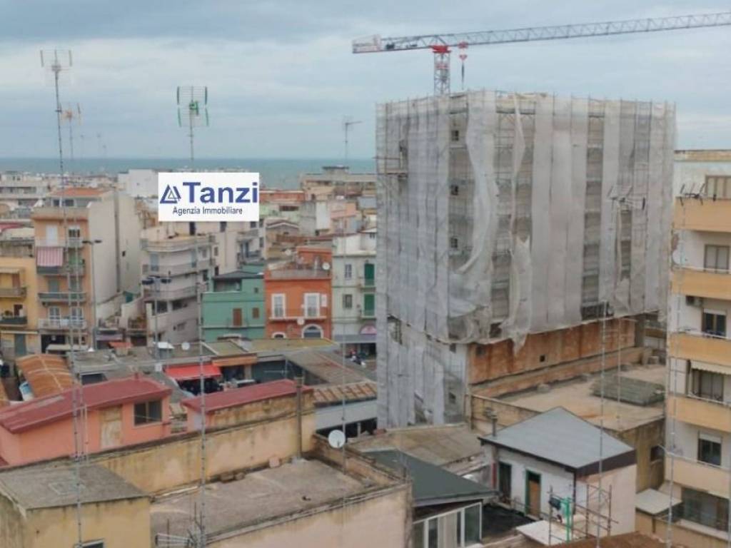 Attico / mansarda a Barletta in Via Adua - Foto 5