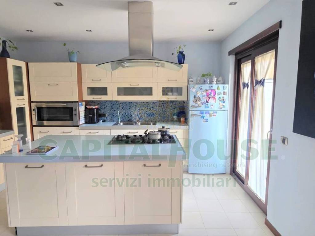 Appartamento a Caserta in Via Aristide Giovanni Barducci, 18 - Foto 3