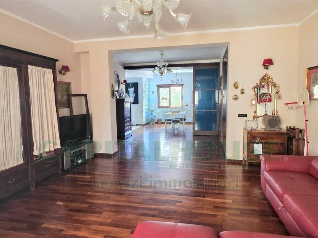 Appartamento a Caserta in Via Aristide Giovanni Barducci, 18 - Foto 4