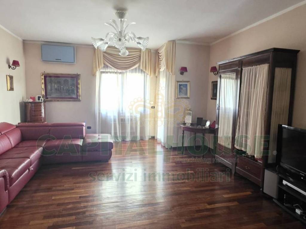 Appartamento a Caserta in Via Aristide Giovanni Barducci, 18 - Foto 5