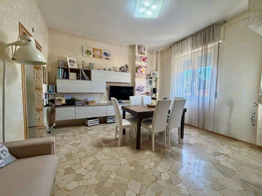 Appartamento a Olgiate comasco in Via Achille Grandi - Foto 3
