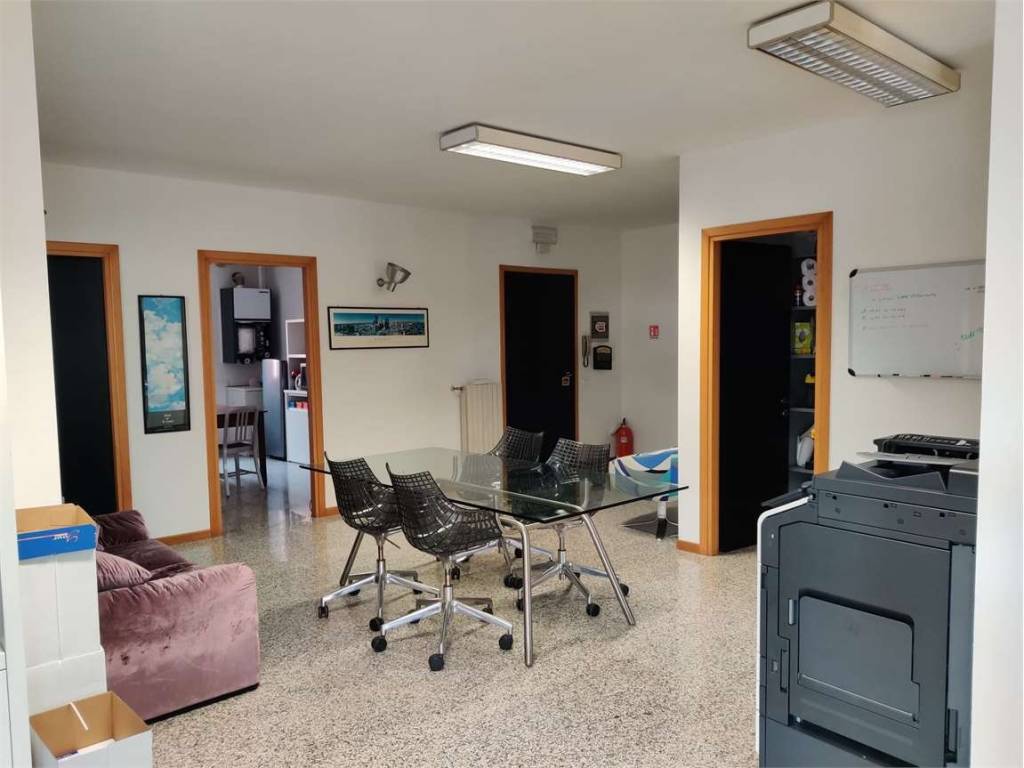 Appartamento a Montebelluna in via camillo cavour, 23 - Foto 2