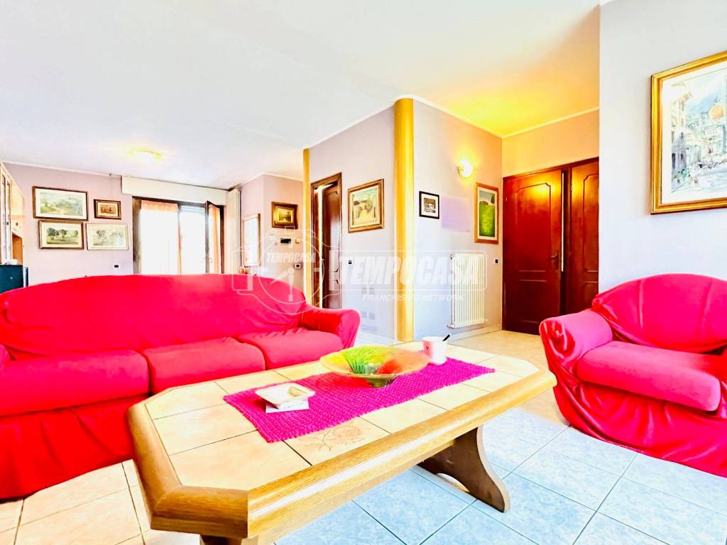 Villa a Lonate pozzolo in Via Giacomo Matteotti, 74 - Foto 5