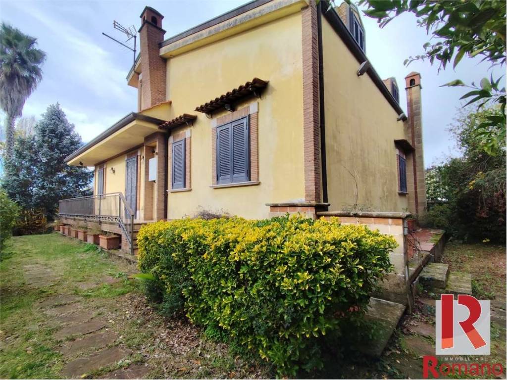 Villa a Castel morrone in via Abbatella, 10 - Foto 4