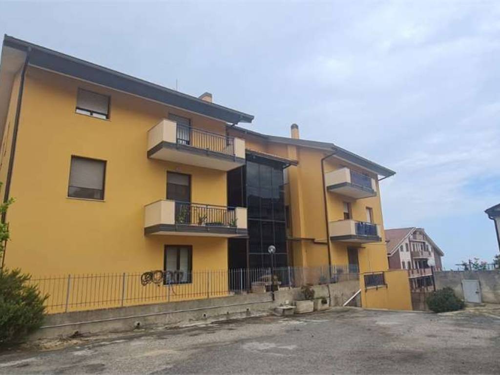 Appartamento a Vibo valentia in via de luca , 37 - Foto 2