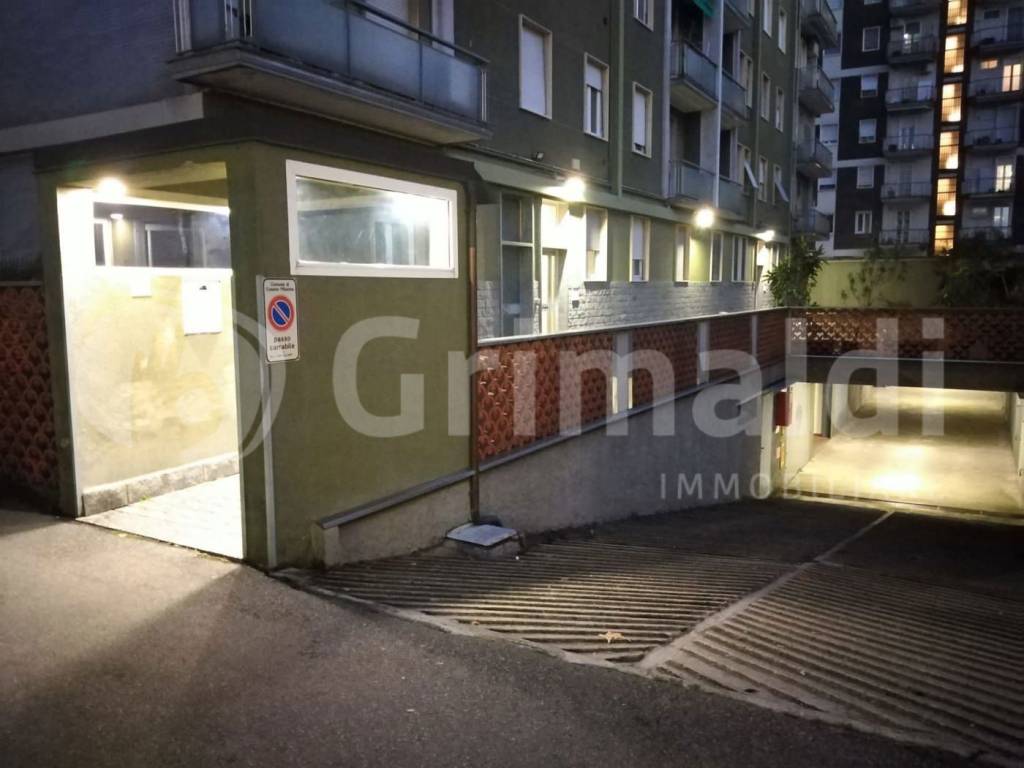 Box / garage a Cusano milanino in Via Isonzo , 12 - Foto 3