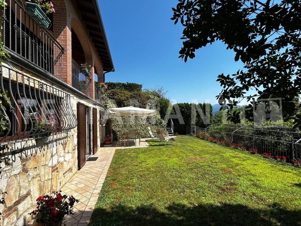 Villa a Casnate con bernate in Via Cantù, 19 - Foto 4