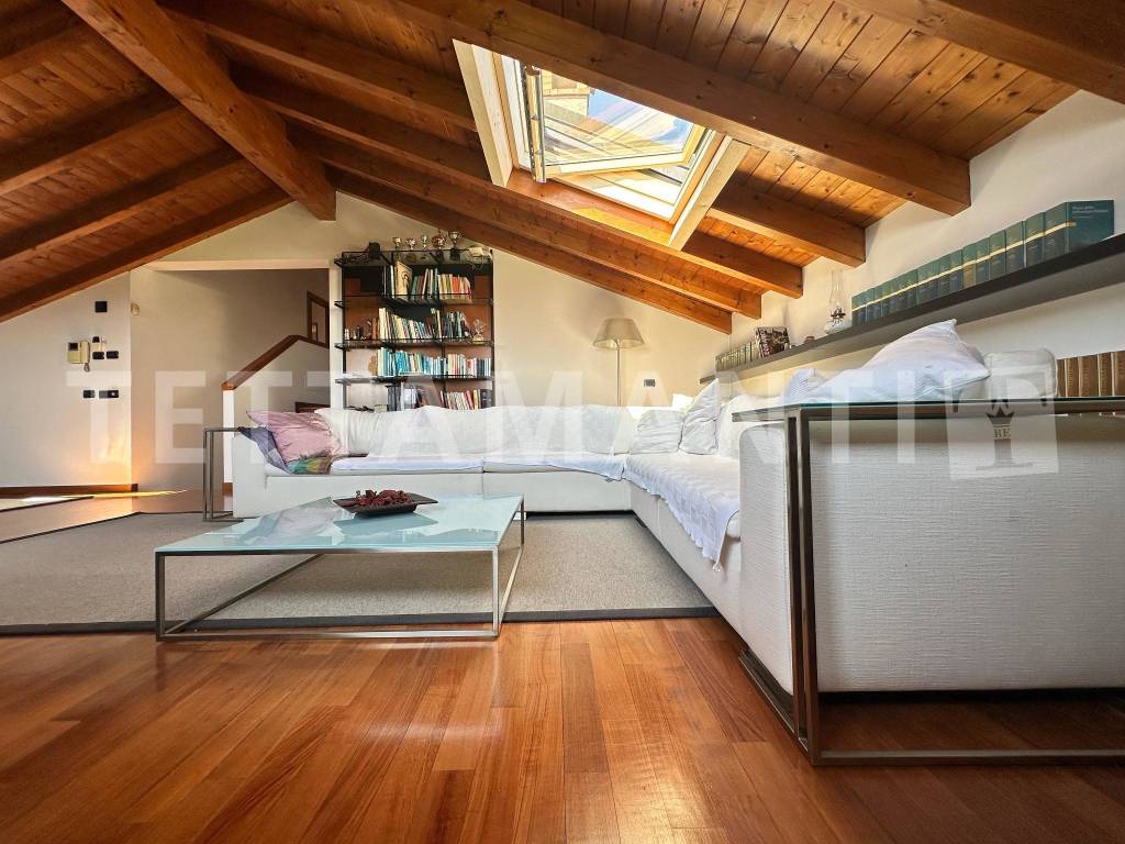 Villa a Casnate con bernate in Via Cantù, 19 - Foto 5