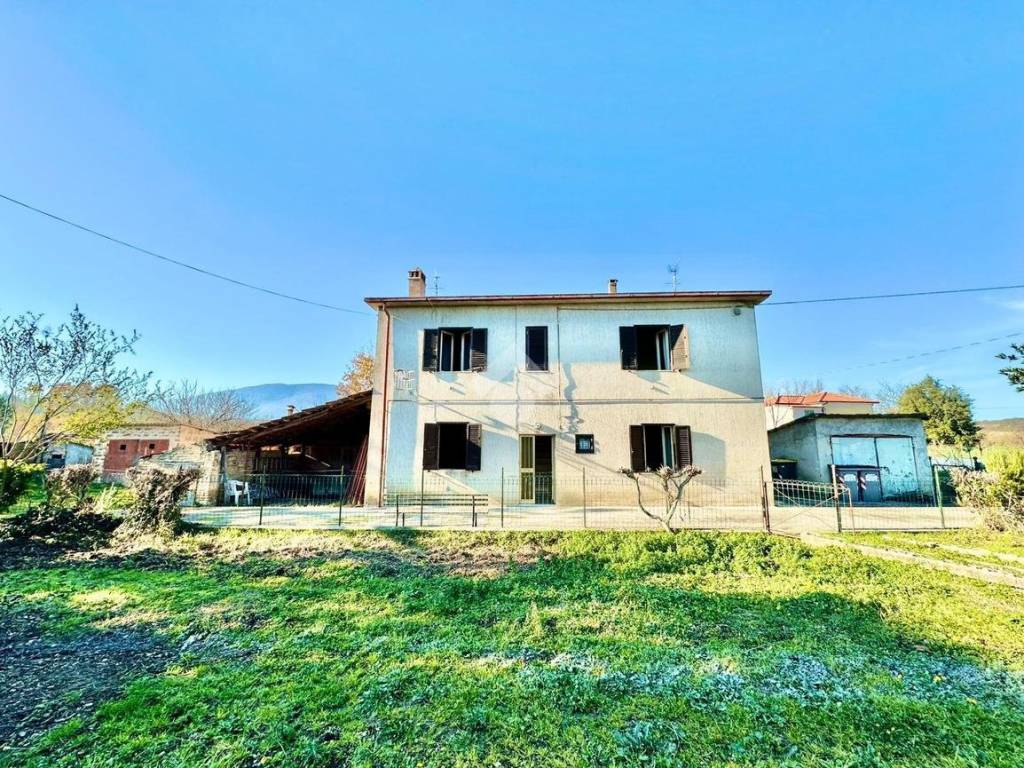 Casa indipendente a Spoleto in frazione Via Cerquestrette, 171 - Foto 2