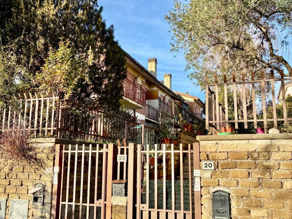 Villa a Castelnuovo di porto in Via Antonino Falzini - Foto 5