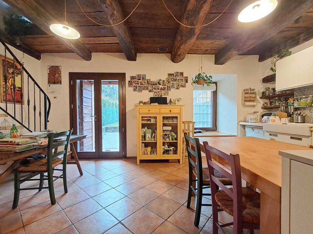 Casa indipendente a La valletta brianza in Via Sara Superiore, 17 - Foto 2
