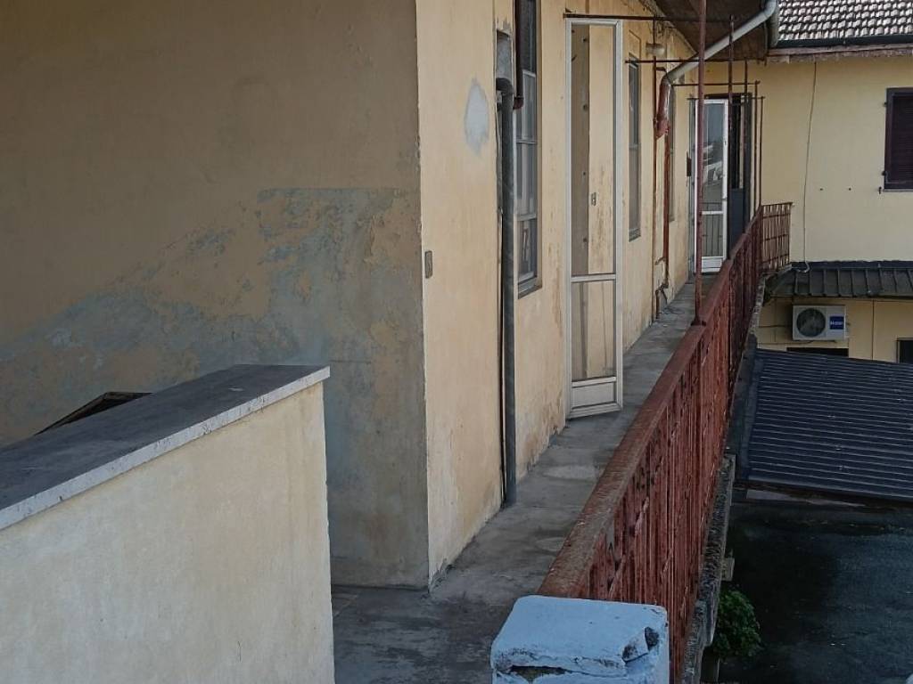 Appartamento a Vercelli in Via Alessandro di Gifflenga, 9 - Foto 4