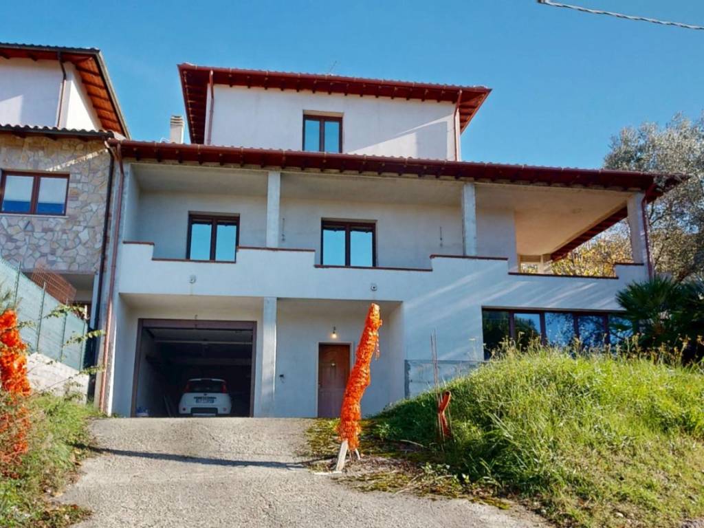 Villa a Cittaducale in Via Monviso, 23 - Foto 2