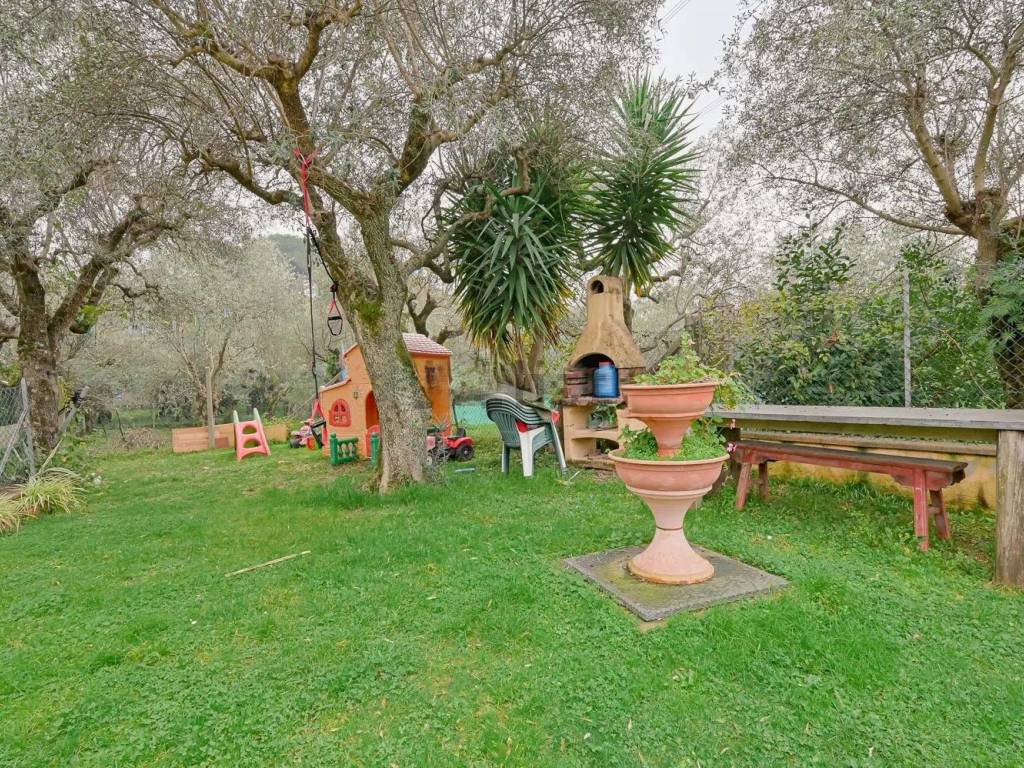 Villa a Seravezza in Via Borgo Terrinchesi, - Foto 3