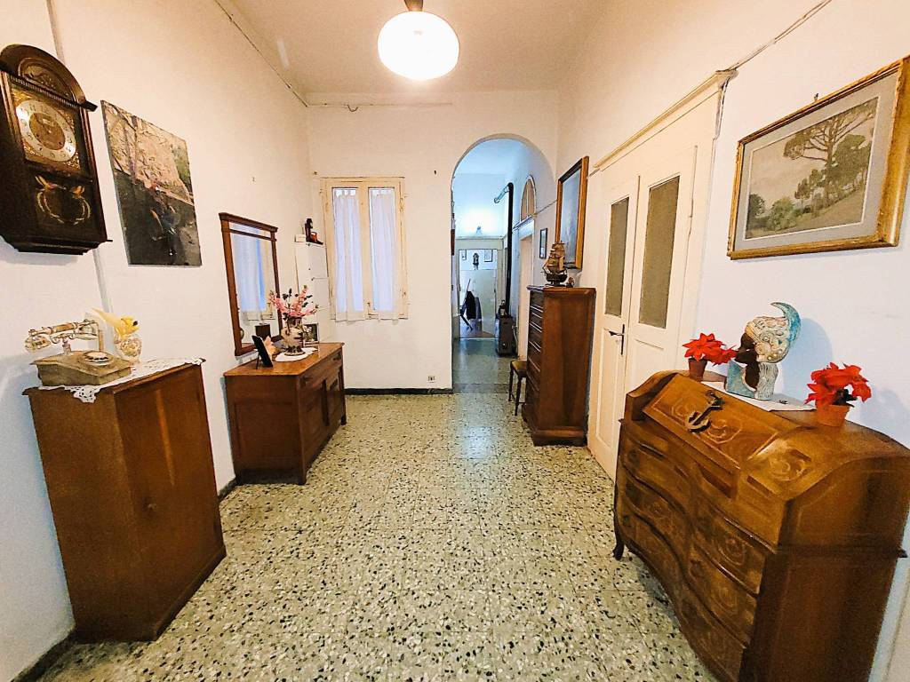 Appartamento a Livorno in Corso Amedeo, 170 - Foto 2