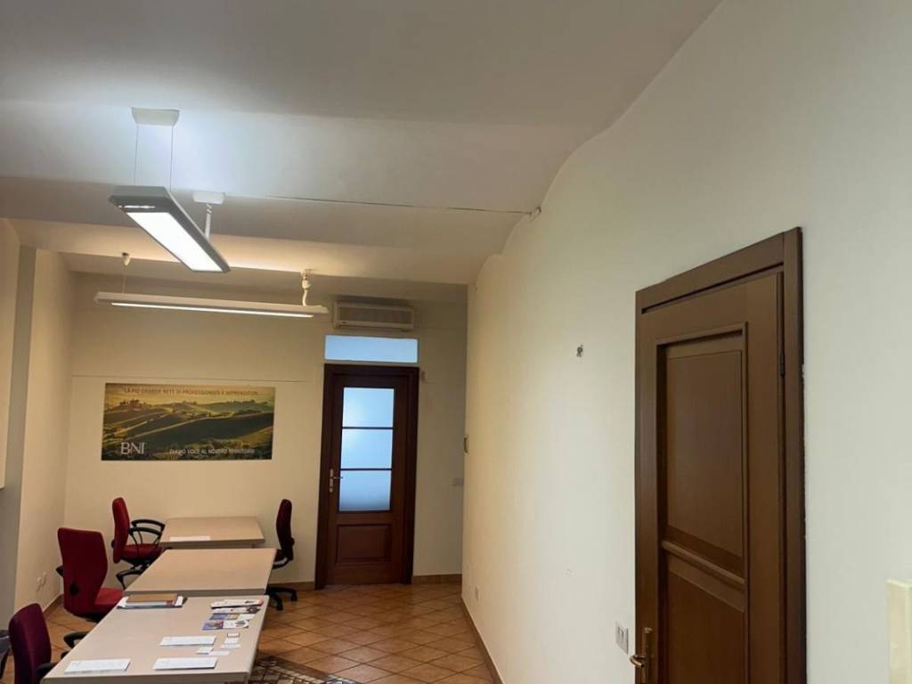 Immobile a Alba in Via Vittorio Emanuele, 42 - Foto 2