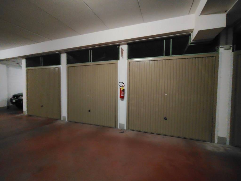 Box / garage a Cuneo in Via San Giovanni Bosco - Foto 2