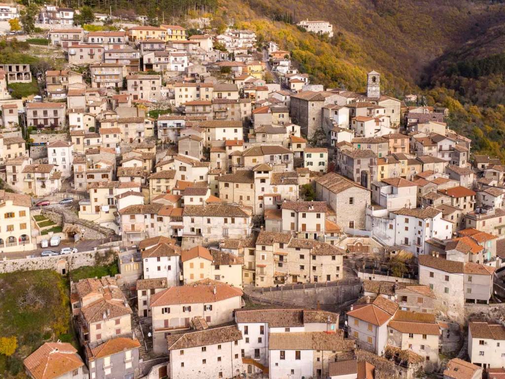 Appartamento a Poggio bustone in Via Umberto I - Foto 3