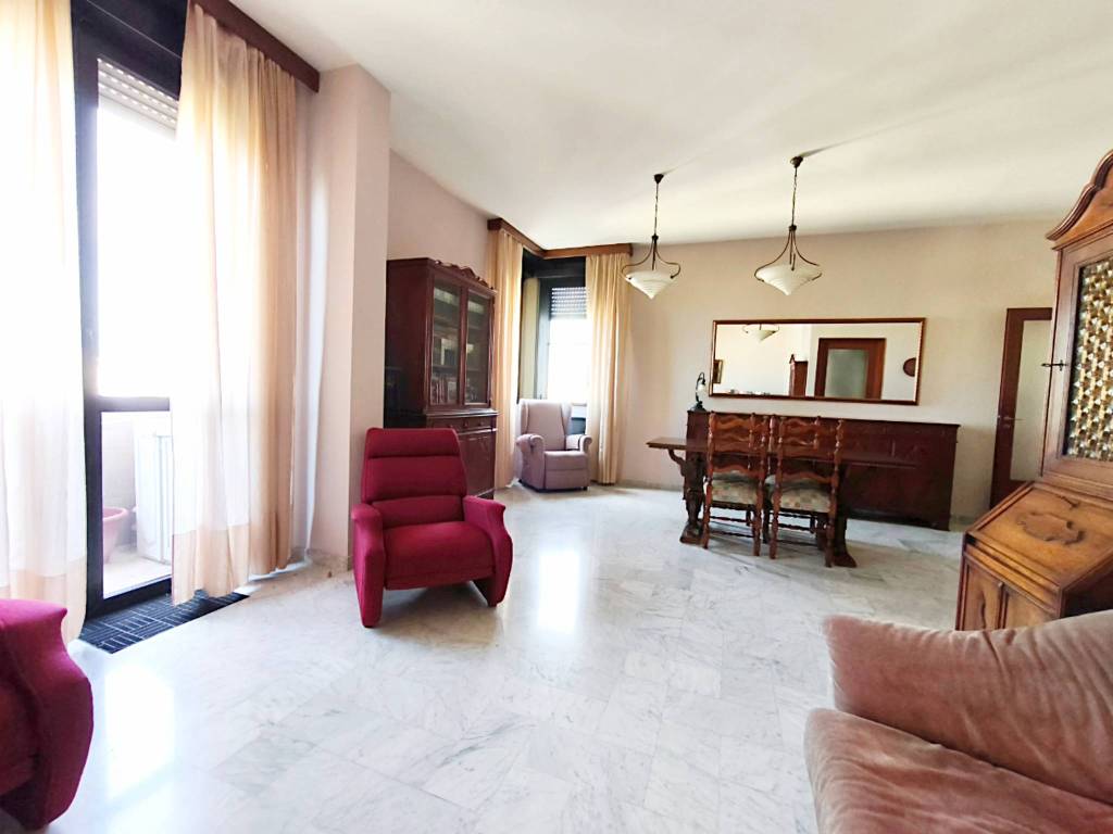 Appartamento a Brindisi in Viale Aldo Moro - Foto 2