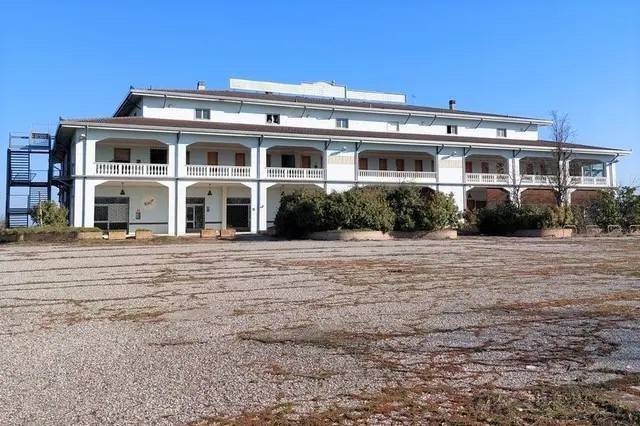 Palazzo / stabile a Mantova in Strada Provinciale Padana Inferiore - Foto 3
