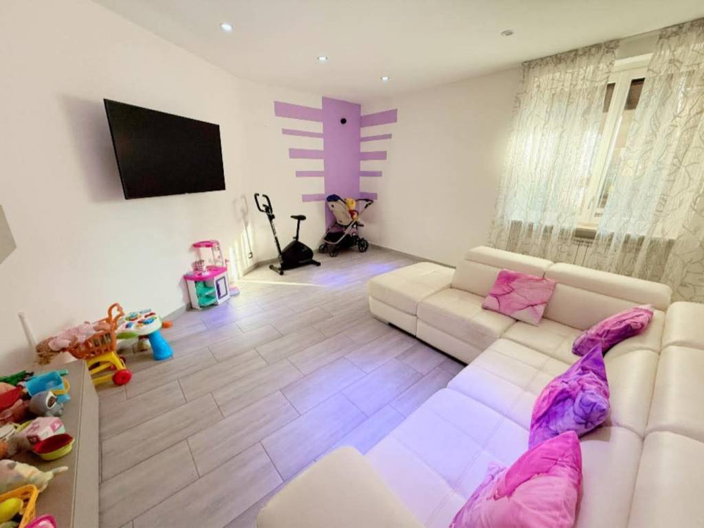 Appartamento a Samarate in Via del Fabbro, 21 - Foto 4