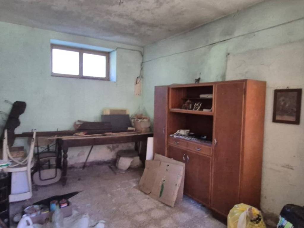 Rustico / casale a Viggiù in Via Enrico Butti, 16 - Foto 3