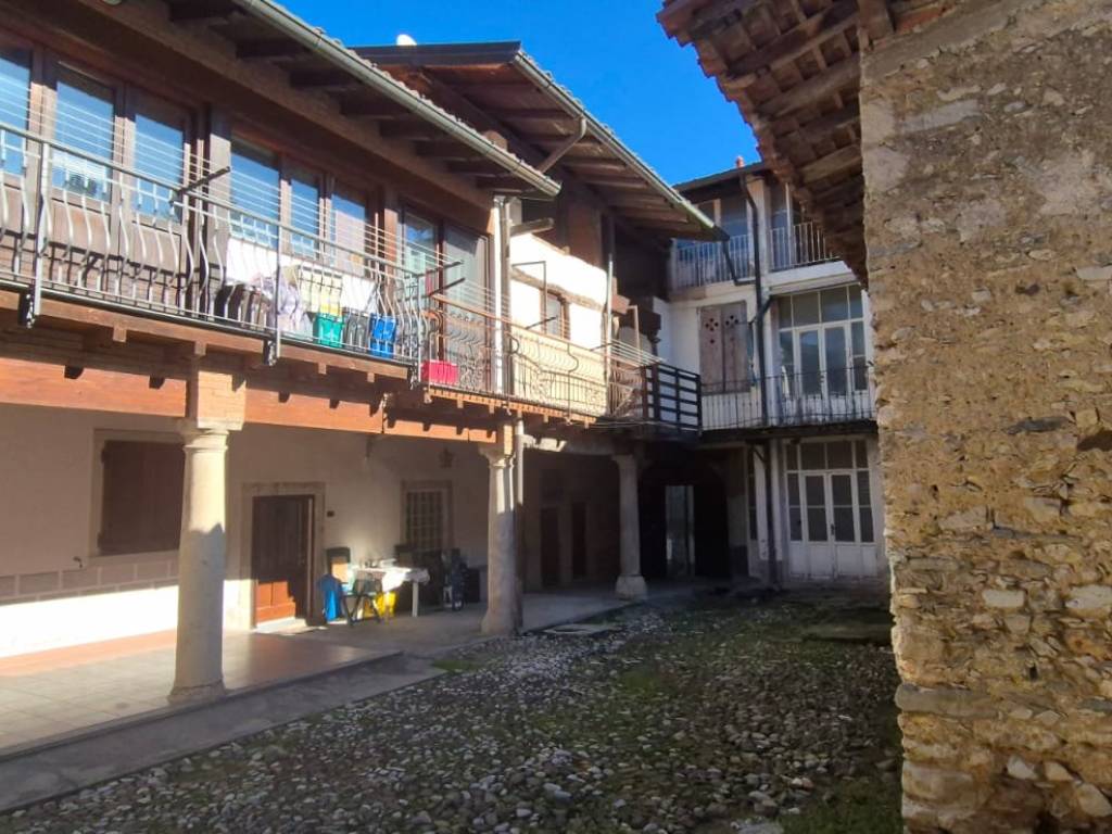 Rustico / casale a Viggiù in Via Enrico Butti, 16 - Foto 5