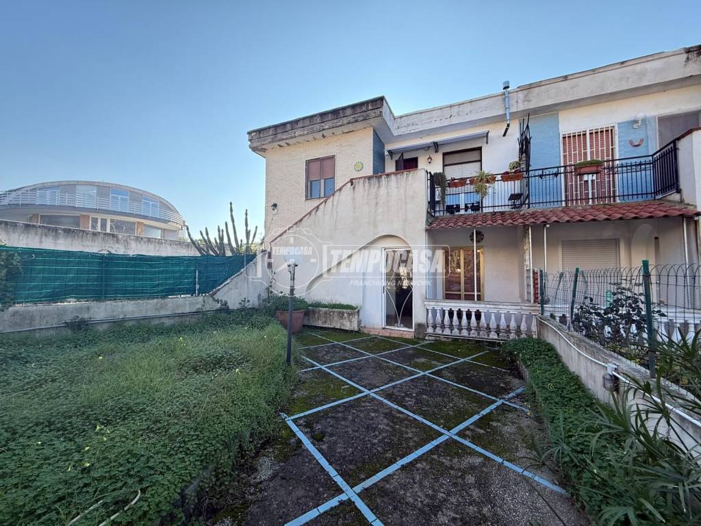 Villa a Giugliano in campania in Via Lago Patria, 247 - Foto 2