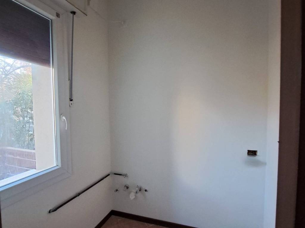 Appartamento a Modena in Via Enrico Morselli - Foto 3