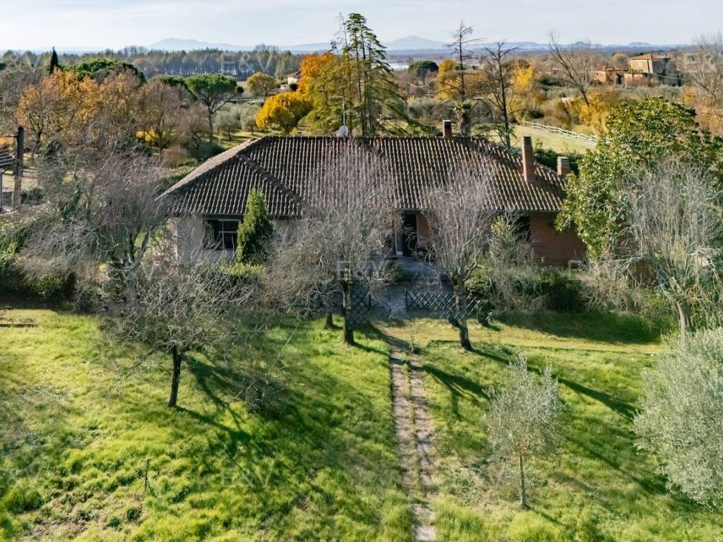 Villa a Tuoro sul trasimeno in Località Fonte Sant'Angelo - Foto 3