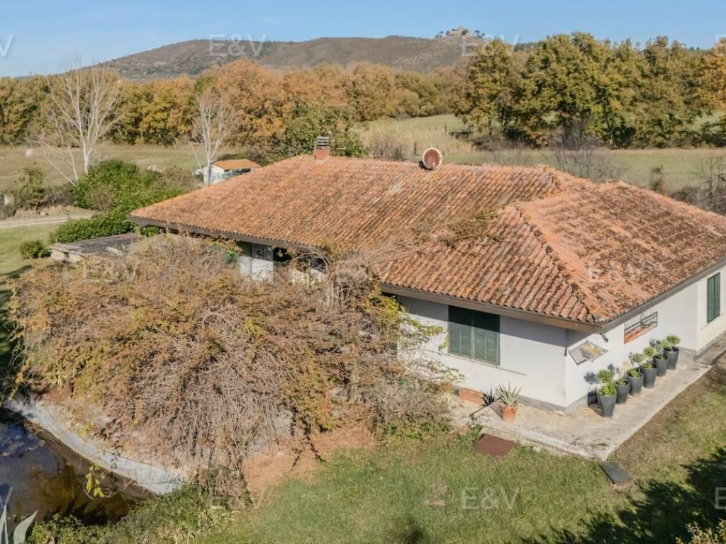 Villa a Tuoro sul trasimeno in Località Fonte Sant'Angelo - Foto 5