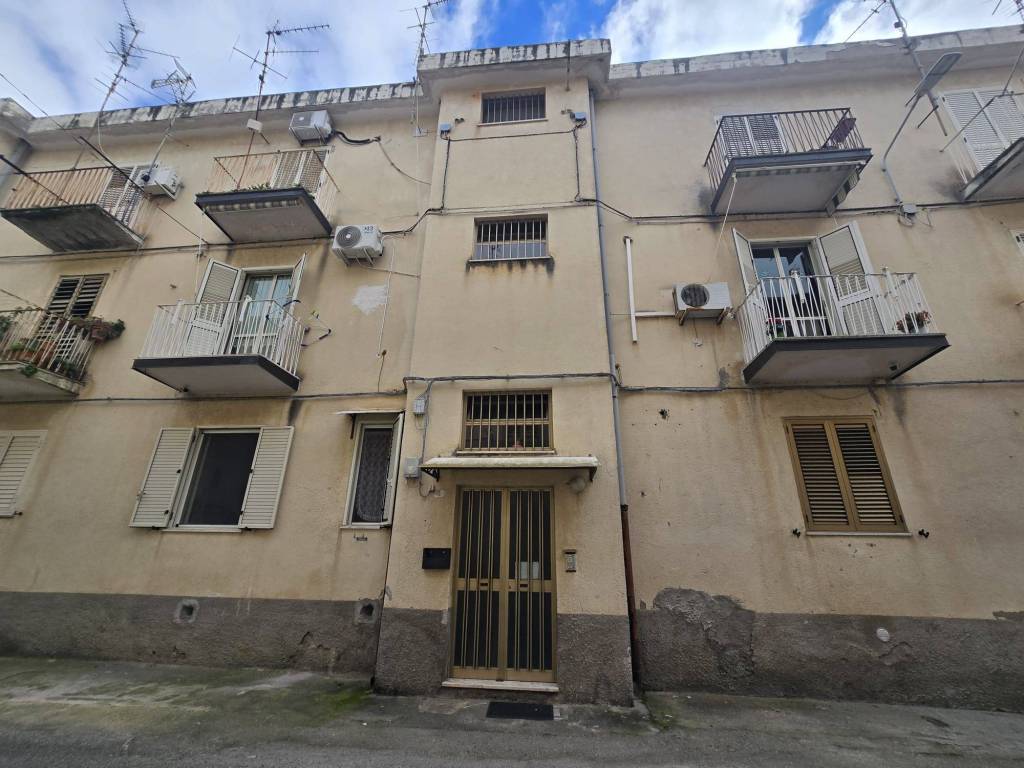 Appartamento a Vibo valentia in Via Catullo, 1 - Foto 3