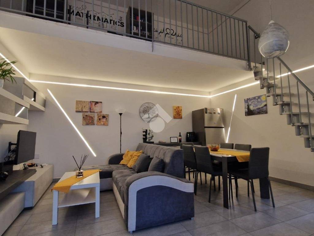 Appartamento a Frattamaggiore in Corso Giuseppe Garibaldi, 66 - Foto 2