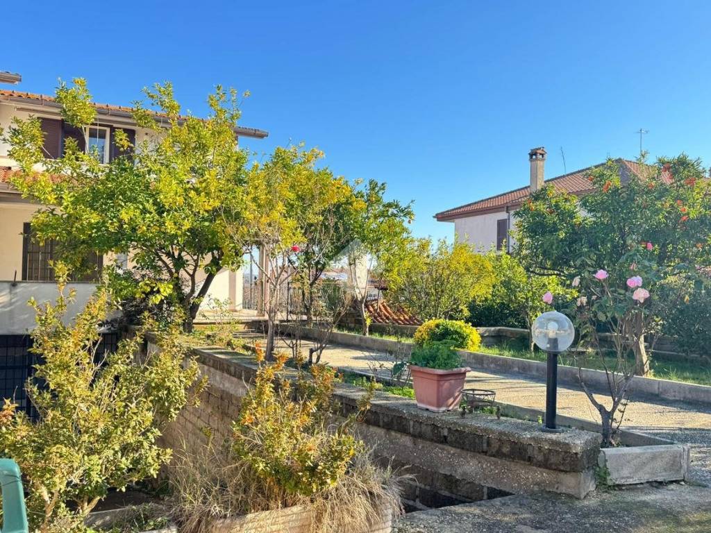 Appartamento a Anguillara sabazia in villa Via Luigi Petroselli, 15 - Foto 5