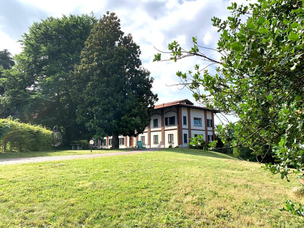 Villa a Cermenate in Via Unione, 30 - Foto 2