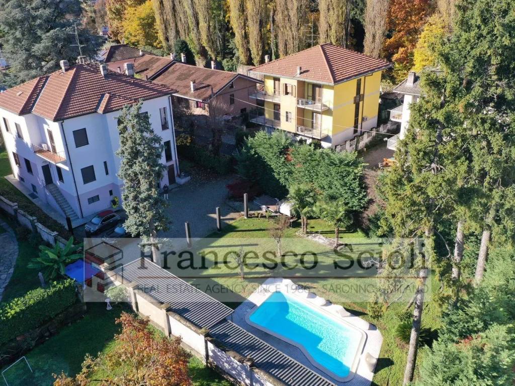 Villa a Saronno in Via Novara, 17 - Foto 2