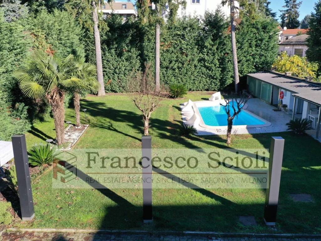 Villa a Saronno in Via Novara, 17 - Foto 3