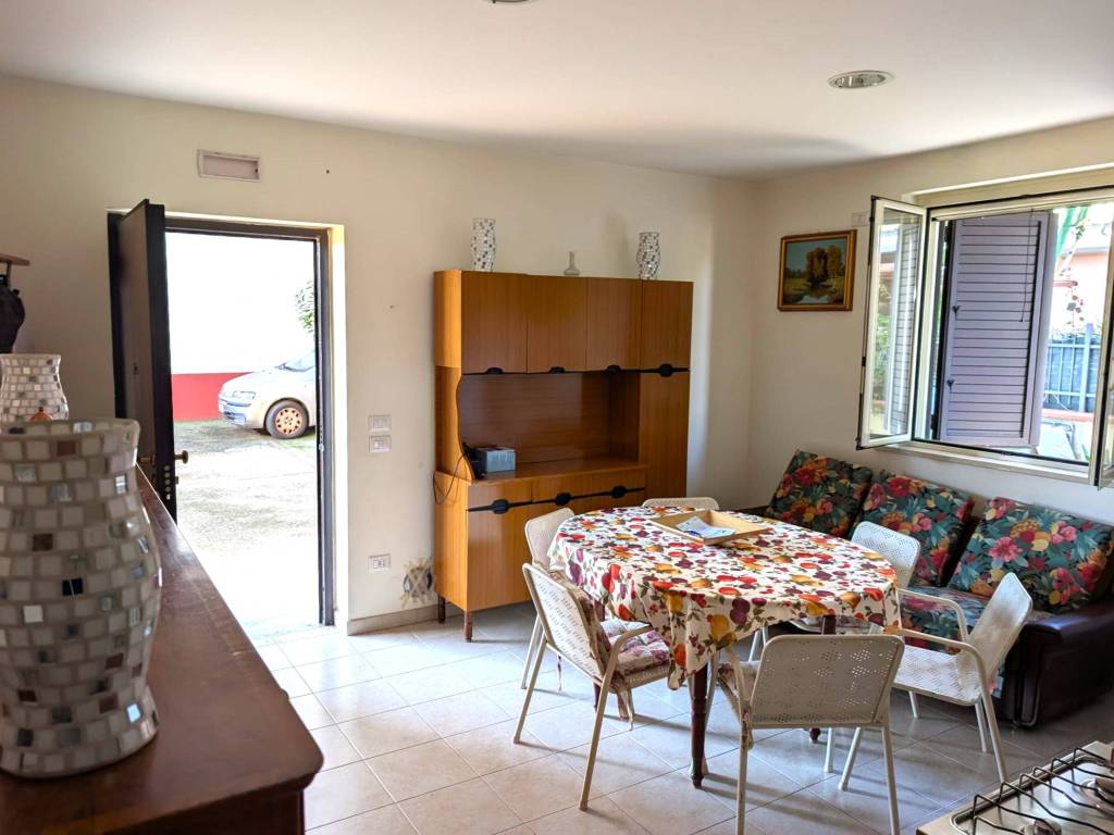 Villa a Cassano all'ionio in Via Stobeo - Foto 5